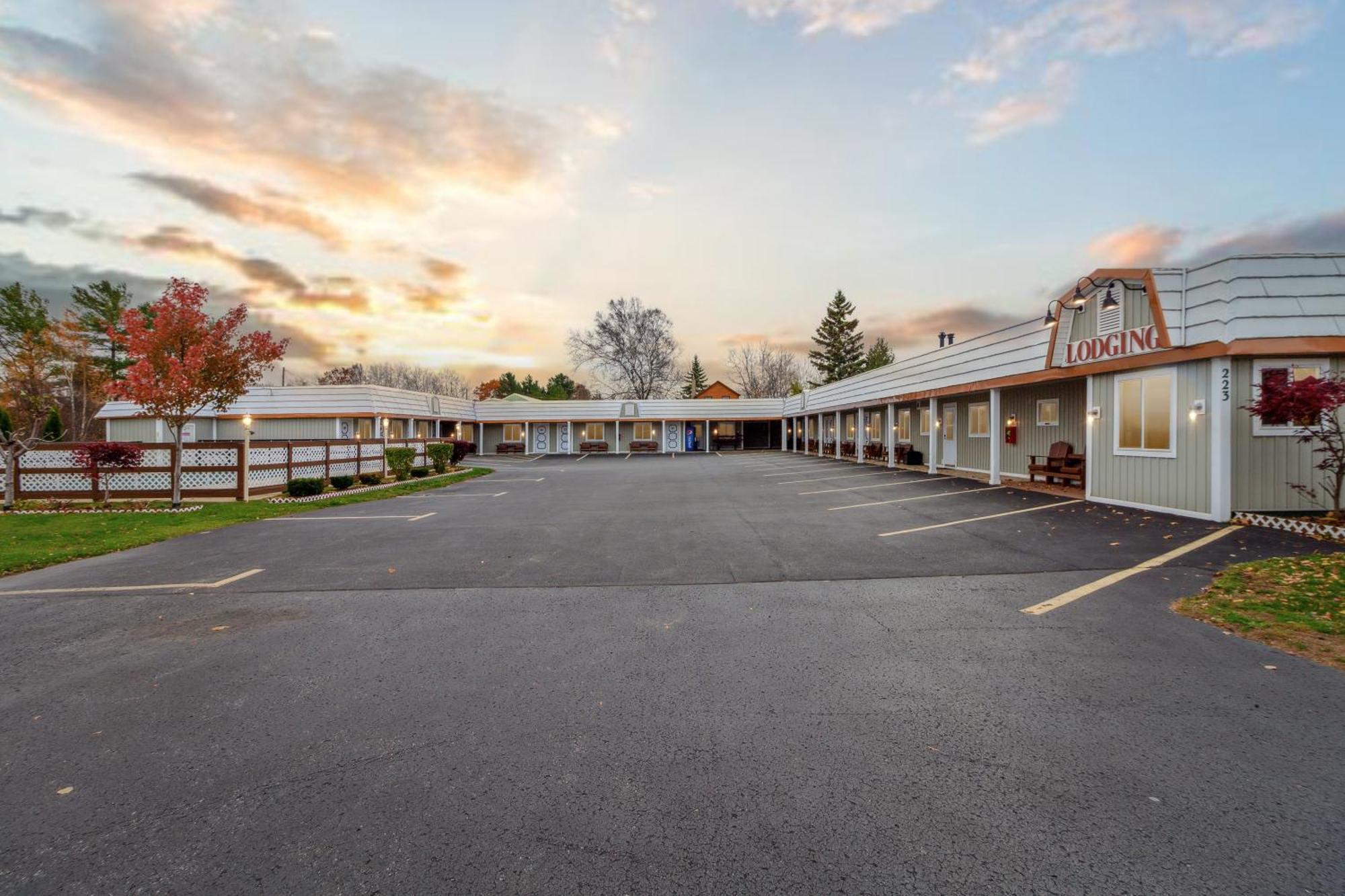 Vindel Motel Маккино Сити Экстерьер фото